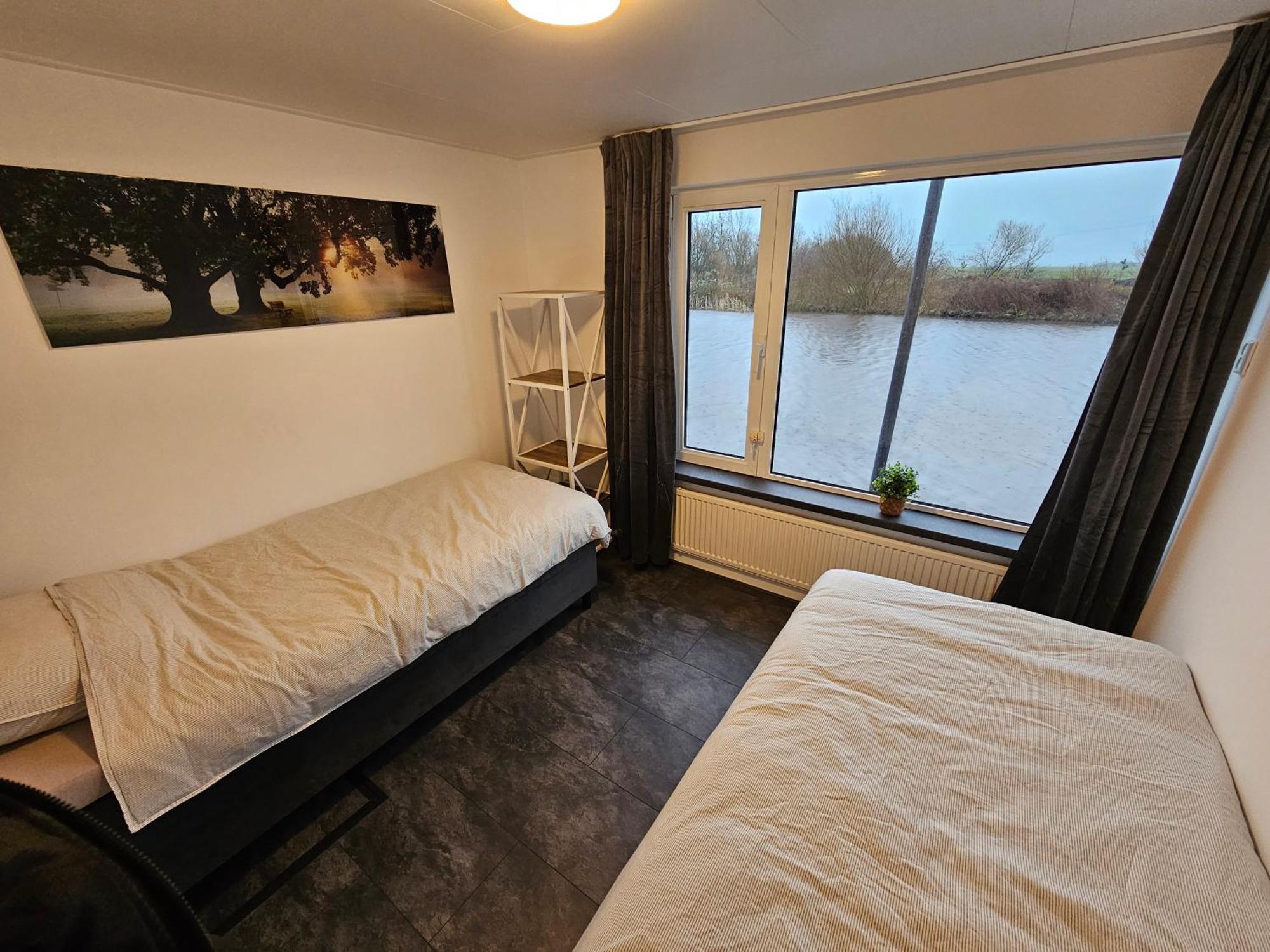 Luxe Woonboot In De Natuur Evt Met Console Bootje! Leeuwarden Esterno foto
